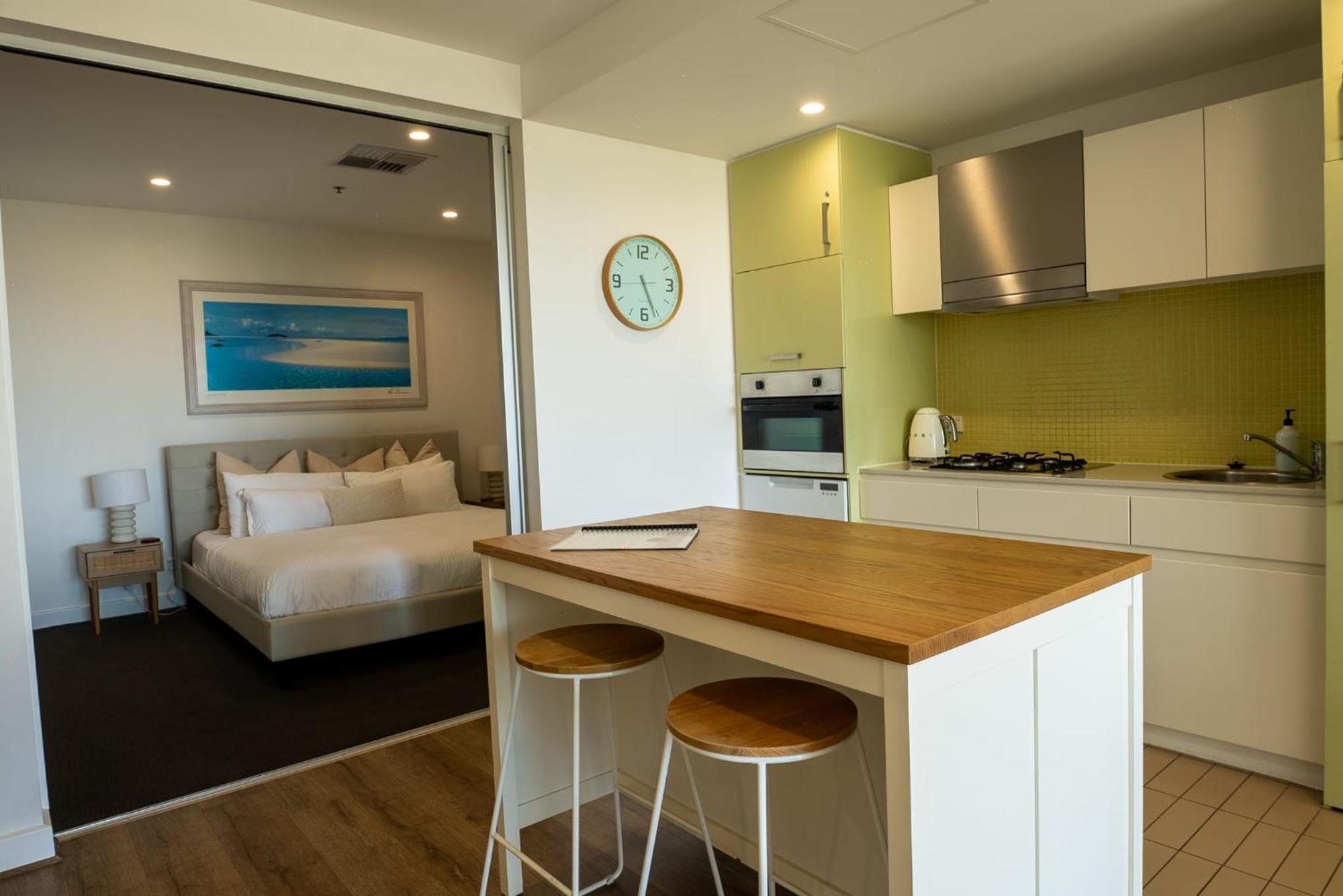 Glenelg Oasis, Pool, Gym, Spa & Sauna, Free Parking, City Views Esterno foto